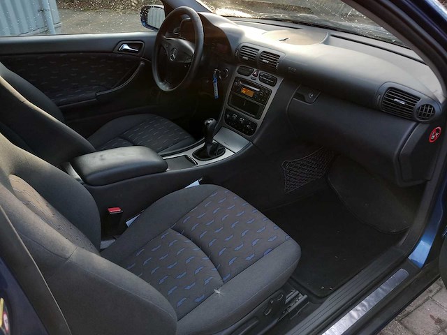 Mercedes-benz - 2003 - c-klasse sportcoupé - 180 kompressor - personenauto - afbeelding 3 van  14