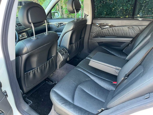 Mercedes-benz - 2004 - e-klasse combi - 320/350 avantgarde 4-matic - personenauto - afbeelding 7 van  21