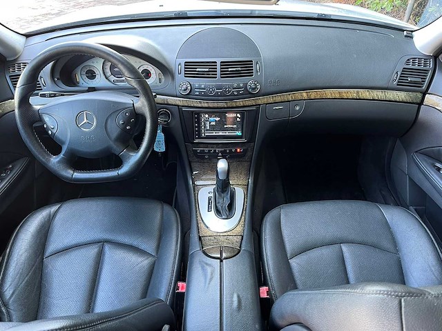 Mercedes-benz - 2004 - e-klasse combi - 320/350 avantgarde 4-matic - personenauto - afbeelding 8 van  21