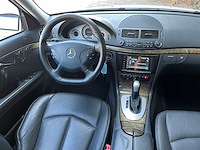 Mercedes-benz - 2004 - e-klasse combi - 320/350 avantgarde 4-matic - personenauto - afbeelding 9 van  21