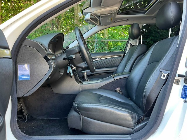 Mercedes-benz - 2004 - e-klasse combi - 320/350 avantgarde 4-matic - personenauto - afbeelding 18 van  21