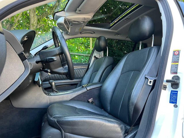 Mercedes-benz - 2004 - e-klasse combi - 320/350 avantgarde 4-matic - personenauto - afbeelding 19 van  21
