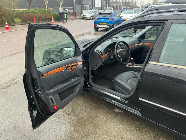 Mercedes-benz - 2004 - e-klasse combi - 500 elegance 4-matic - personenauto (g-130-pg) - afbeelding 17 van  18