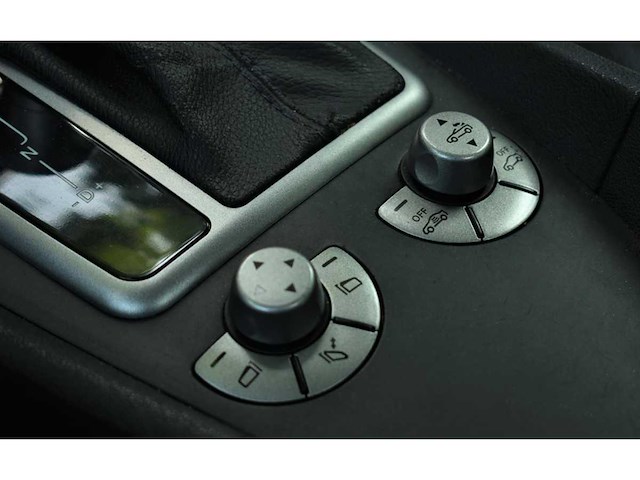 Mercedes-benz - 2004 - slk-klasse - 350 - personenauto - afbeelding 17 van  29