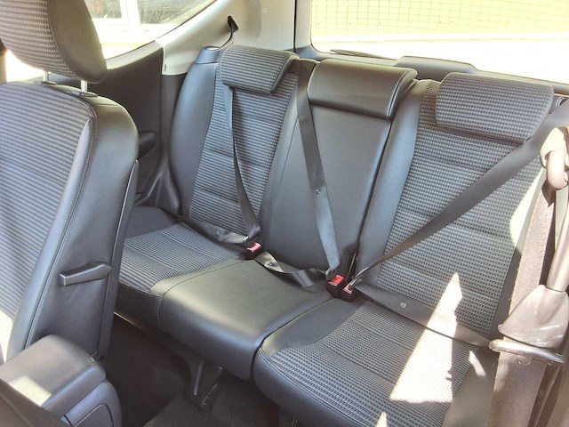 Mercedes-benz - 2005 - a-klasse - 150 classic - personenauto - afbeelding 3 van  16