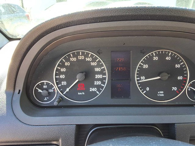 Mercedes-benz - 2005 - a-klasse - 150 classic - personenauto - afbeelding 8 van  16