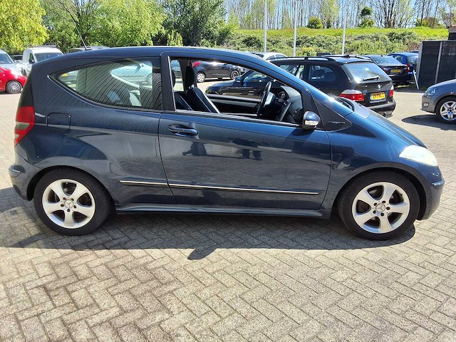 Mercedes-benz - 2005 - a-klasse - 150 classic - personenauto - afbeelding 11 van  16