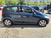 Mercedes-benz - 2005 - a-klasse - 150 classic - personenauto - afbeelding 11 van  16
