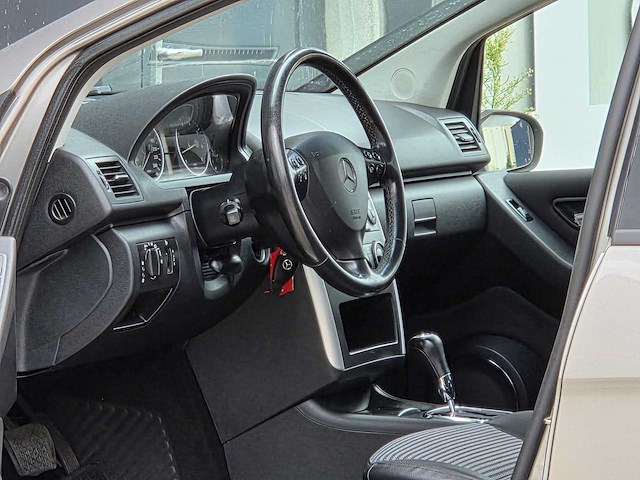Mercedes-benz - 2005 - a-klasse - 170 avantgarde - automaat - 95-sf-db - afbeelding 1 van  26