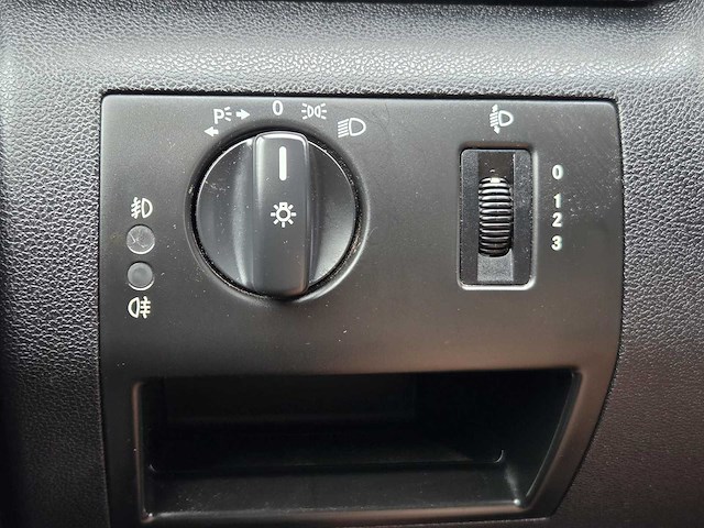 Mercedes-benz - 2005 - a-klasse - 170 avantgarde - automaat - 95-sf-db - afbeelding 12 van  26