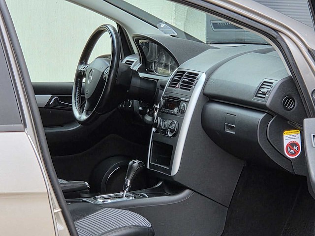 Mercedes-benz - 2005 - a-klasse - 170 avantgarde - automaat - 95-sf-db - afbeelding 16 van  26