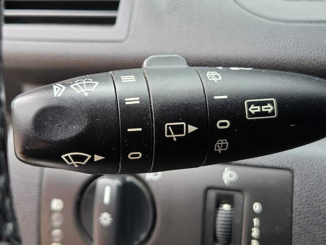 Mercedes-benz - 2005 - a-klasse - 170 avantgarde - automaat - 95-sf-db - afbeelding 9 van  27
