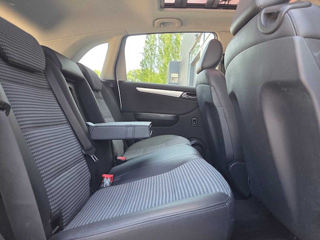Mercedes-benz - 2005 - b-klasse - 200 - automaat - 3-xkz-11 - personenauto - afbeelding 16 van  24