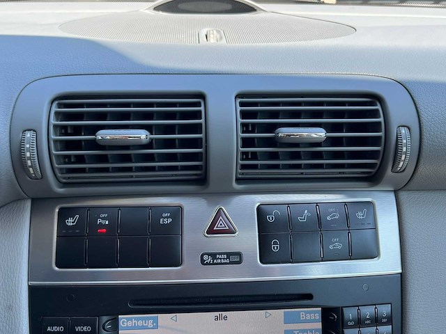 Mercedes-benz - 2005 - c-klasse - 350 elegance 4-matic - personenauto - afbeelding 2 van  22