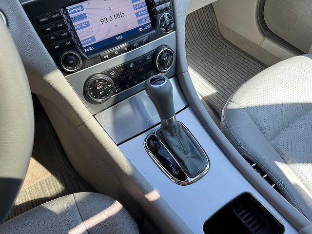 Mercedes-benz - 2005 - c-klasse - 350 elegance 4-matic - personenauto - afbeelding 4 van  22