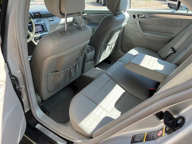 Mercedes-benz - 2005 - c-klasse - 350 elegance 4-matic - personenauto - afbeelding 6 van  22
