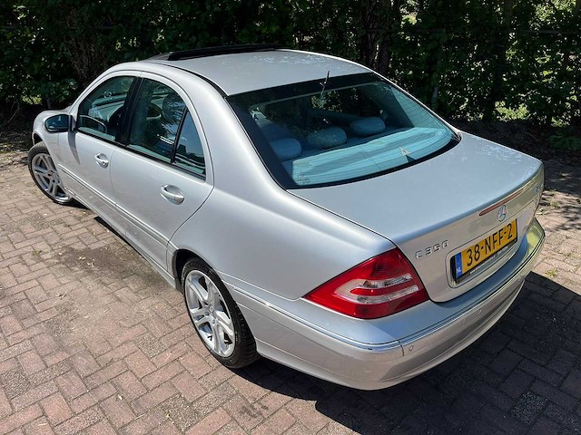 Mercedes-benz - 2005 - c-klasse - 350 elegance 4-matic - personenauto - afbeelding 15 van  22