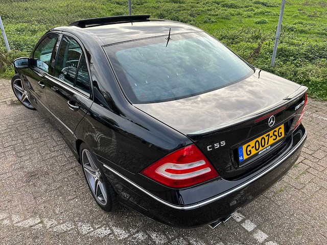 Mercedes-benz - 2005 - c-klasse - amg 55 - personenauto - afbeelding 16 van  26