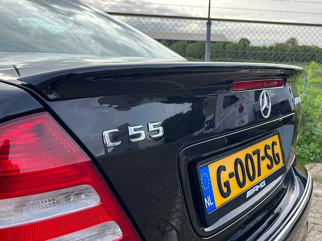 Mercedes-benz - 2005 - c-klasse - amg 55 - personenauto - afbeelding 18 van  26