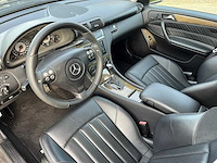 Mercedes-benz - 2005 - c-klasse - amg 55 - personenauto - afbeelding 21 van  26
