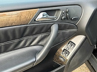 Mercedes-benz - 2005 - c-klasse - amg 55 - personenauto - afbeelding 24 van  26