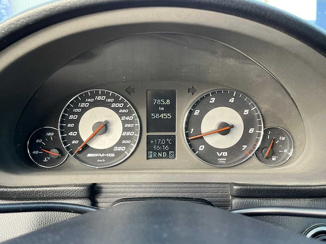 Mercedes-benz - 2005 - c-klasse - amg 55 - personenauto - afbeelding 26 van  26