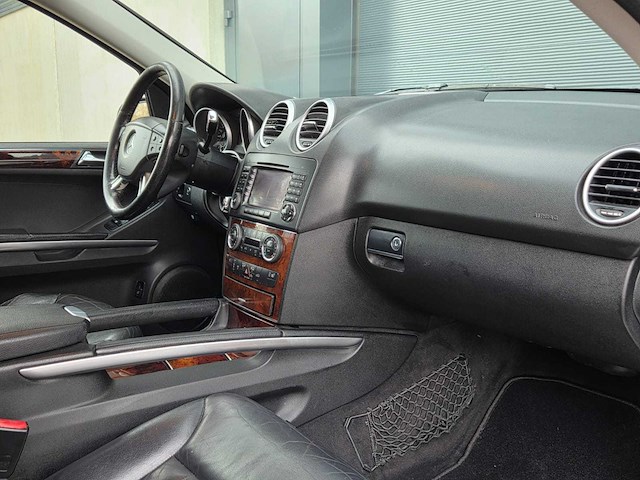 Mercedes-benz - 2005 - m-klasse - 350 - 54-rt-zs - afbeelding 13 van  30