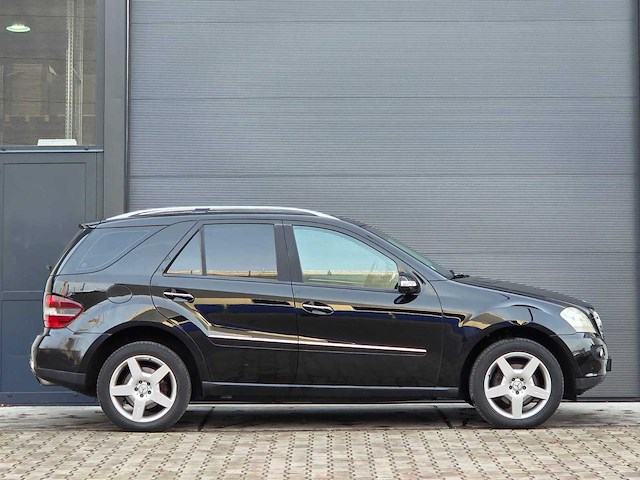 Mercedes-benz - 2005 - m-klasse - 350 - 54-rt-zs - afbeelding 16 van  30
