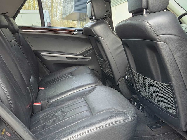 Mercedes-benz - 2005 - m-klasse - 350 - 54-rt-zs - afbeelding 22 van  30