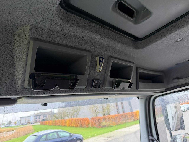 Mercedes-benz - 2006 - atego 815 - vrachtwagen - afbeelding 18 van  30