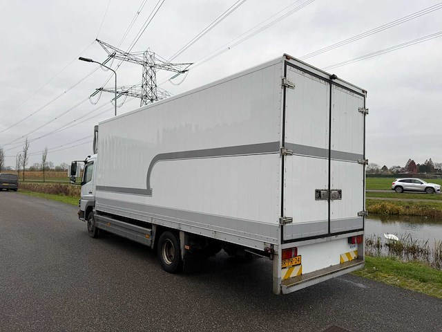 Mercedes-benz - 2006 - atego 815 - vrachtwagen - afbeelding 27 van  30
