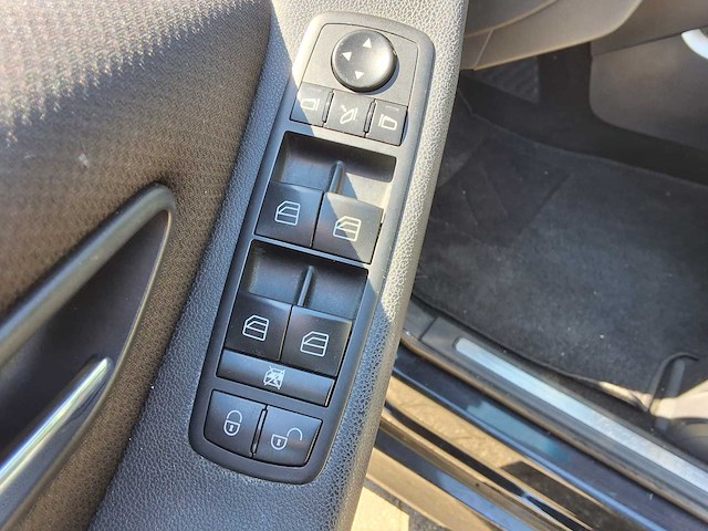 Mercedes-benz - 2006 - b-klasse - b200 - - afbeelding 8 van  19