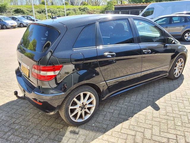 Mercedes-benz - 2006 - b-klasse - b200 - - afbeelding 15 van  19