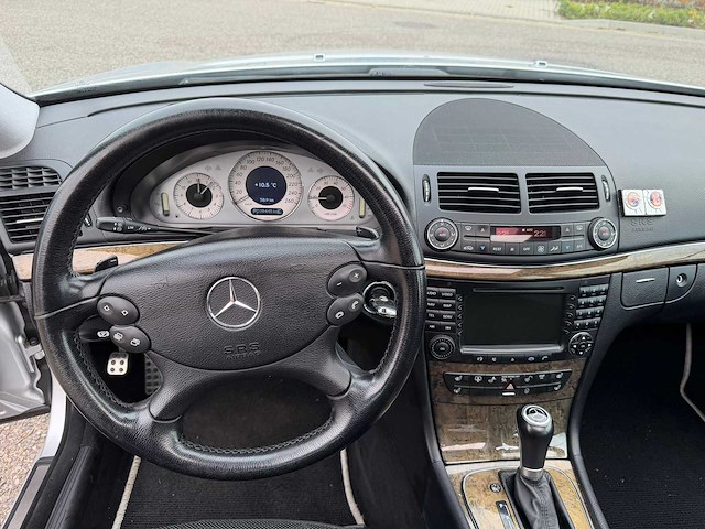 Mercedes-benz - 2006 - e-klasse - 500 elegance - 21-hhh-9 - afbeelding 6 van  14