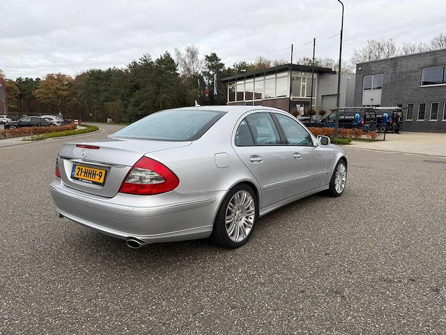 Mercedes-benz - 2006 - e-klasse - 500 elegance - 21-hhh-9 - afbeelding 9 van  14