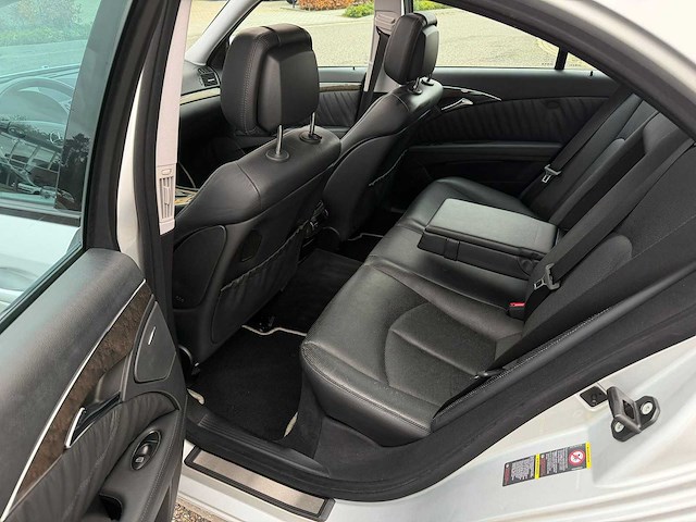 Mercedes-benz - 2006 - e-klasse - 500 elegance - 21-hhh-9 - afbeelding 14 van  14