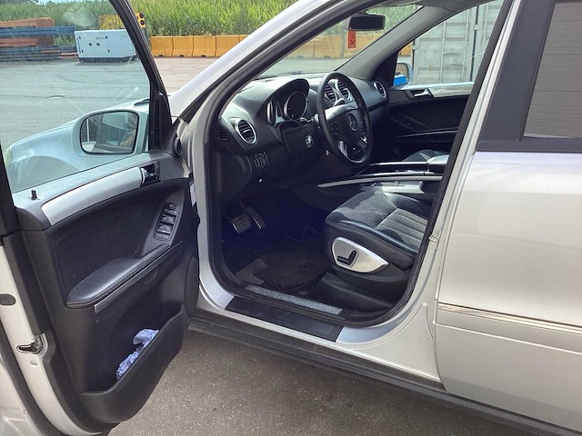 Mercedes-benz - 2006 - m-klasse - 280 cdi - personenauto - afbeelding 7 van  23