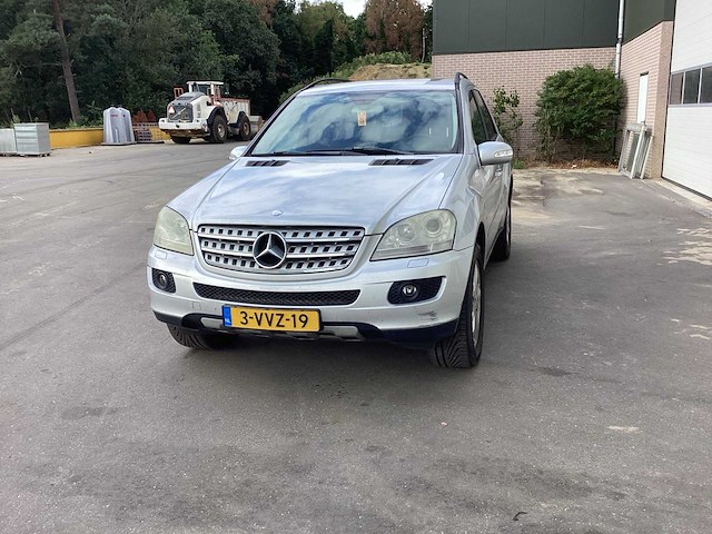 Mercedes-benz - 2006 - m-klasse - 280 cdi - personenauto - afbeelding 17 van  23