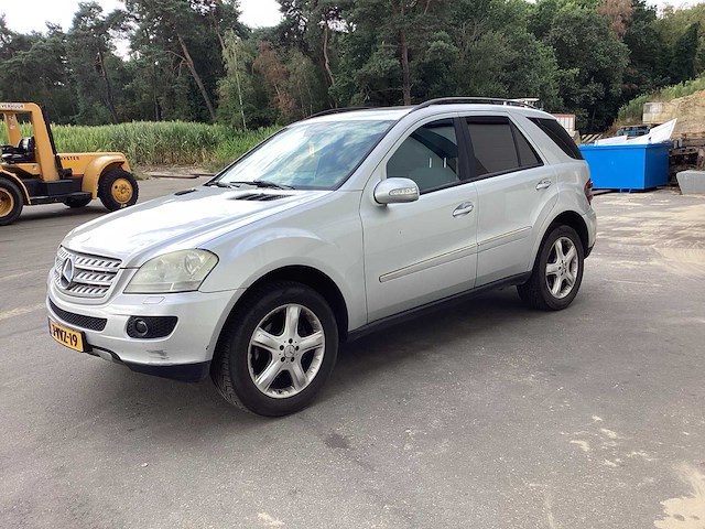 Mercedes-benz - 2006 - m-klasse - 280 cdi - personenauto - afbeelding 18 van  23