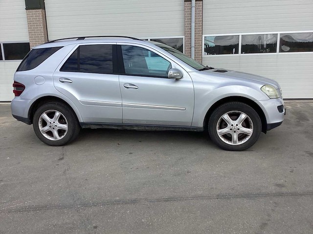 Mercedes-benz - 2006 - m-klasse - 280 cdi - personenauto - afbeelding 23 van  23