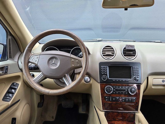 Mercedes-benz - 2006 - m-klasse - 350 - 83-tn-pj - afbeelding 4 van  27