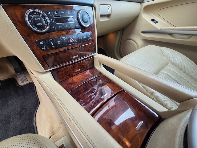 Mercedes-benz - 2006 - m-klasse - 350 - 83-tn-pj - afbeelding 11 van  27