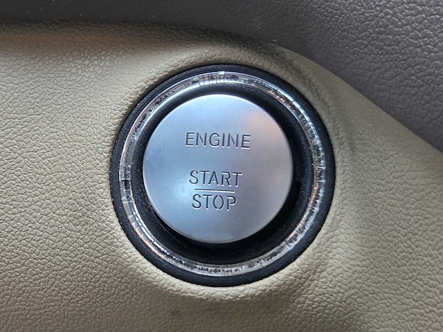 Mercedes-benz - 2006 - m-klasse - 350 - 83-tn-pj - afbeelding 13 van  27