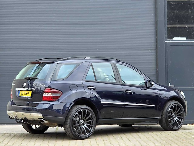 Mercedes-benz - 2006 - m-klasse - 350 - 83-tn-pj - afbeelding 23 van  27