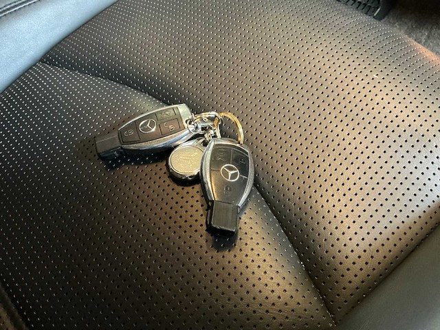 Mercedes-benz - 2007 - e-klasse - amg 63 - personenauto - afbeelding 2 van  24