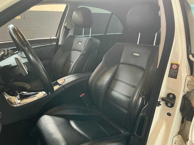 Mercedes-benz - 2007 - e-klasse - amg 63 - personenauto - afbeelding 6 van  24