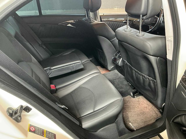 Mercedes-benz - 2007 - e-klasse - amg 63 - personenauto - afbeelding 7 van  24