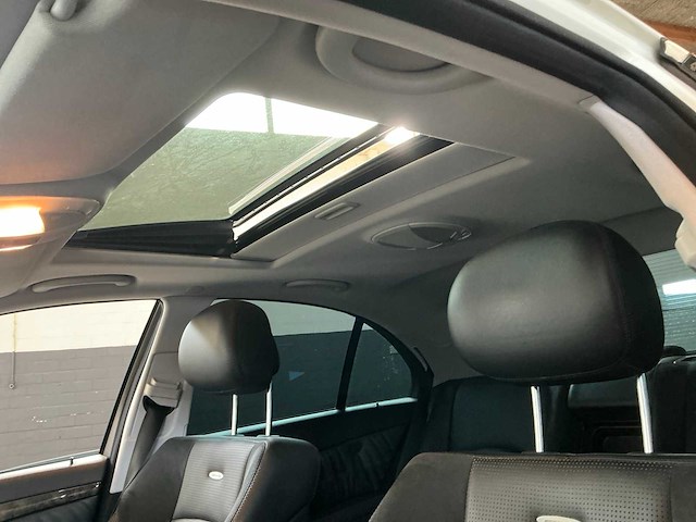 Mercedes-benz - 2007 - e-klasse - amg 63 - personenauto - afbeelding 9 van  24