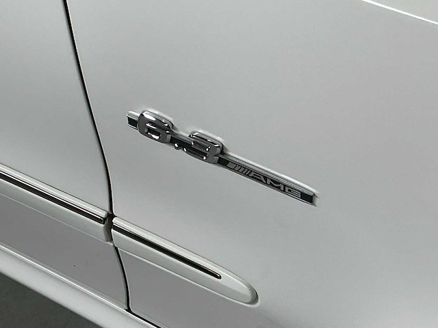 Mercedes-benz - 2007 - e-klasse - amg 63 - personenauto - afbeelding 14 van  24