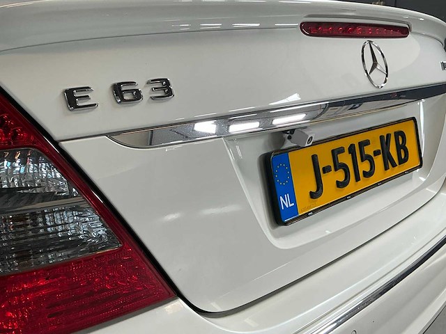 Mercedes-benz - 2007 - e-klasse - amg 63 - personenauto - afbeelding 15 van  24